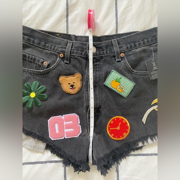 Vintage Levi’s Shorts - Picture 5 of 6